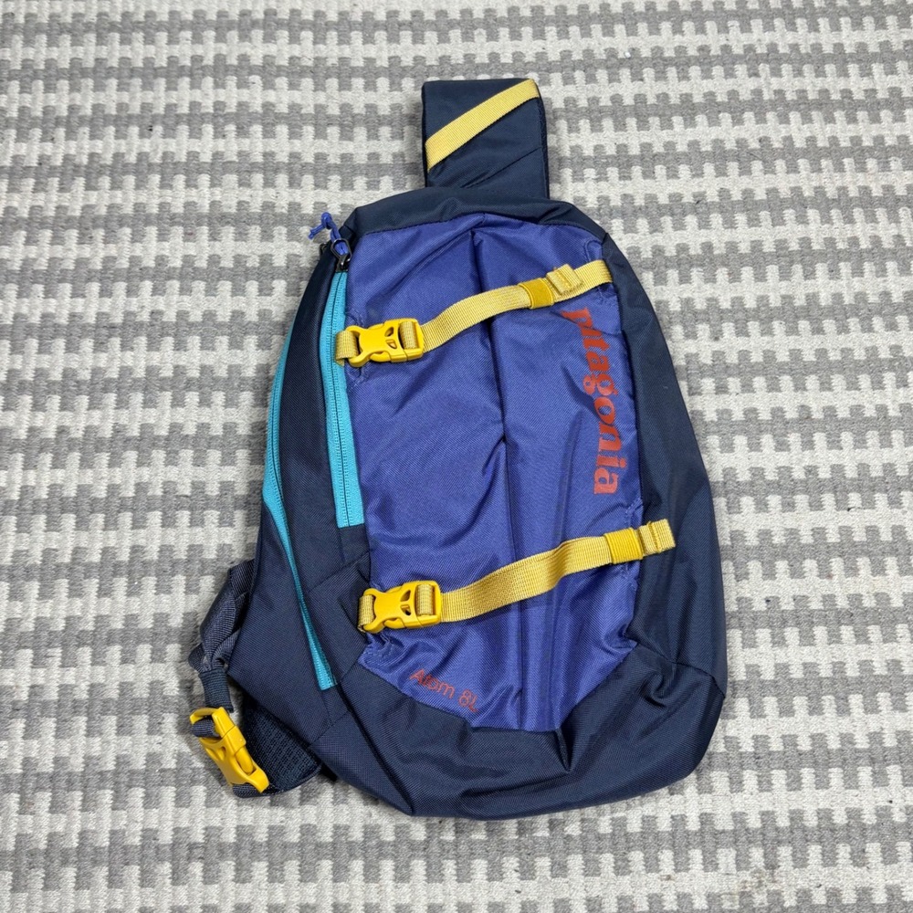 Patagonia Atom Sling 8L Backpack Navy Blue Yellow 48261 Crossbody Bag